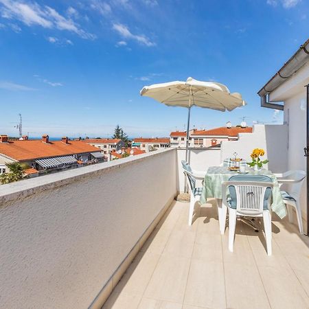 Apartments Ada Near The Sea 포레치 외부 사진
