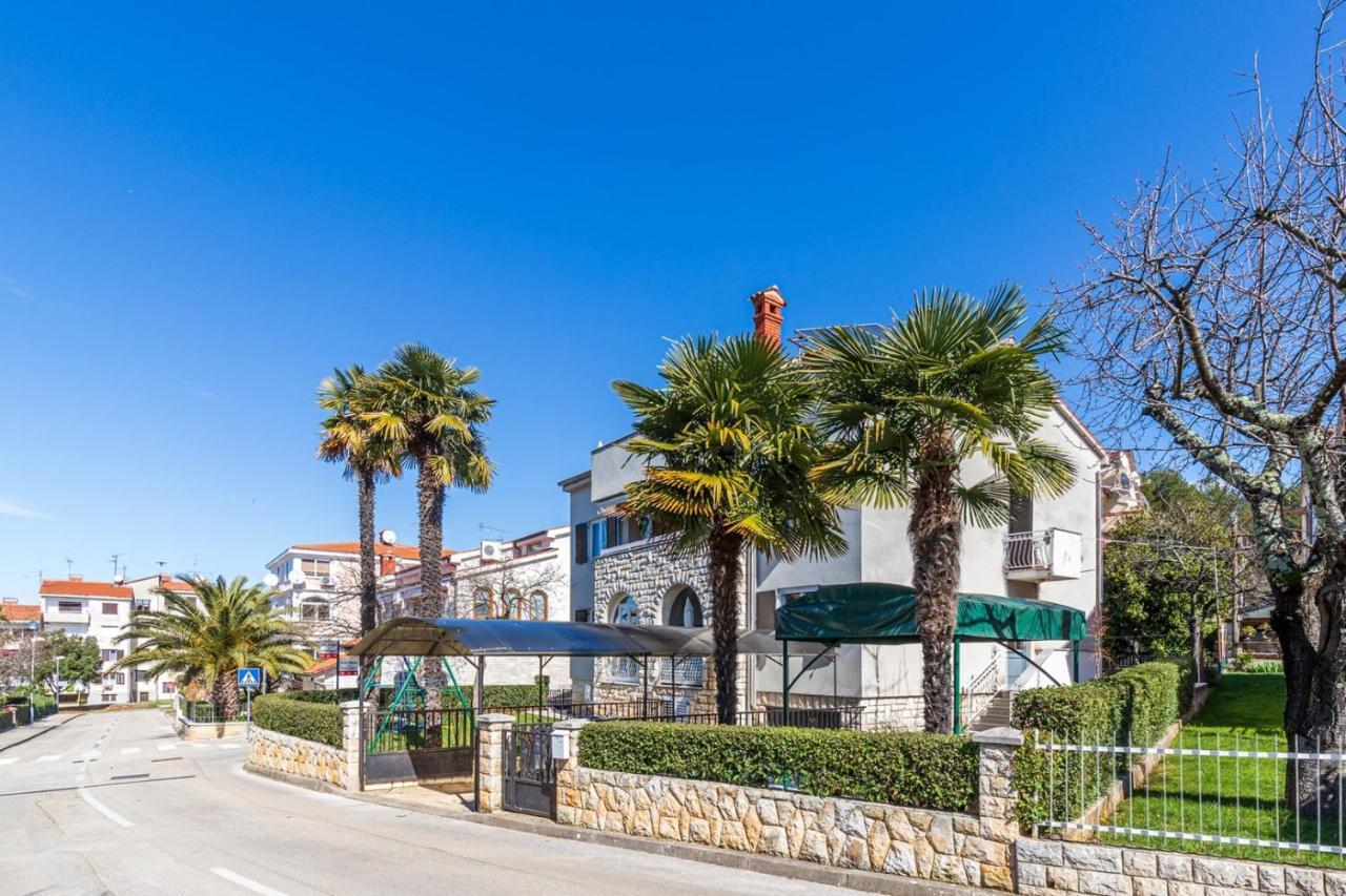 Apartments Ada Near The Sea 포레치 외부 사진