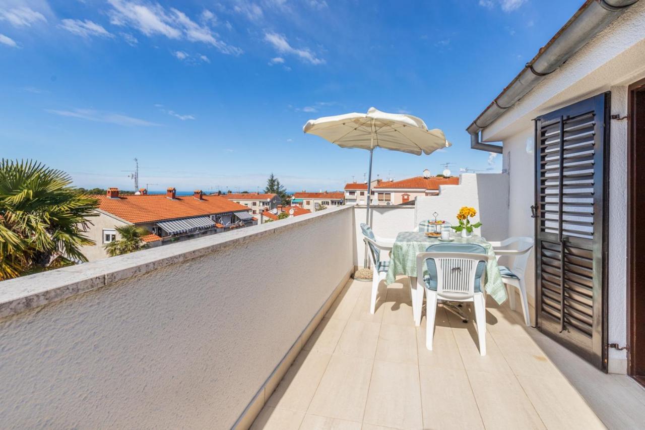 Apartments Ada Near The Sea 포레치 외부 사진