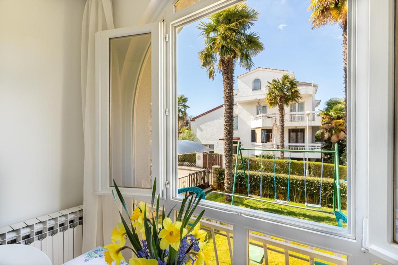 Apartments Ada Near The Sea 포레치 외부 사진