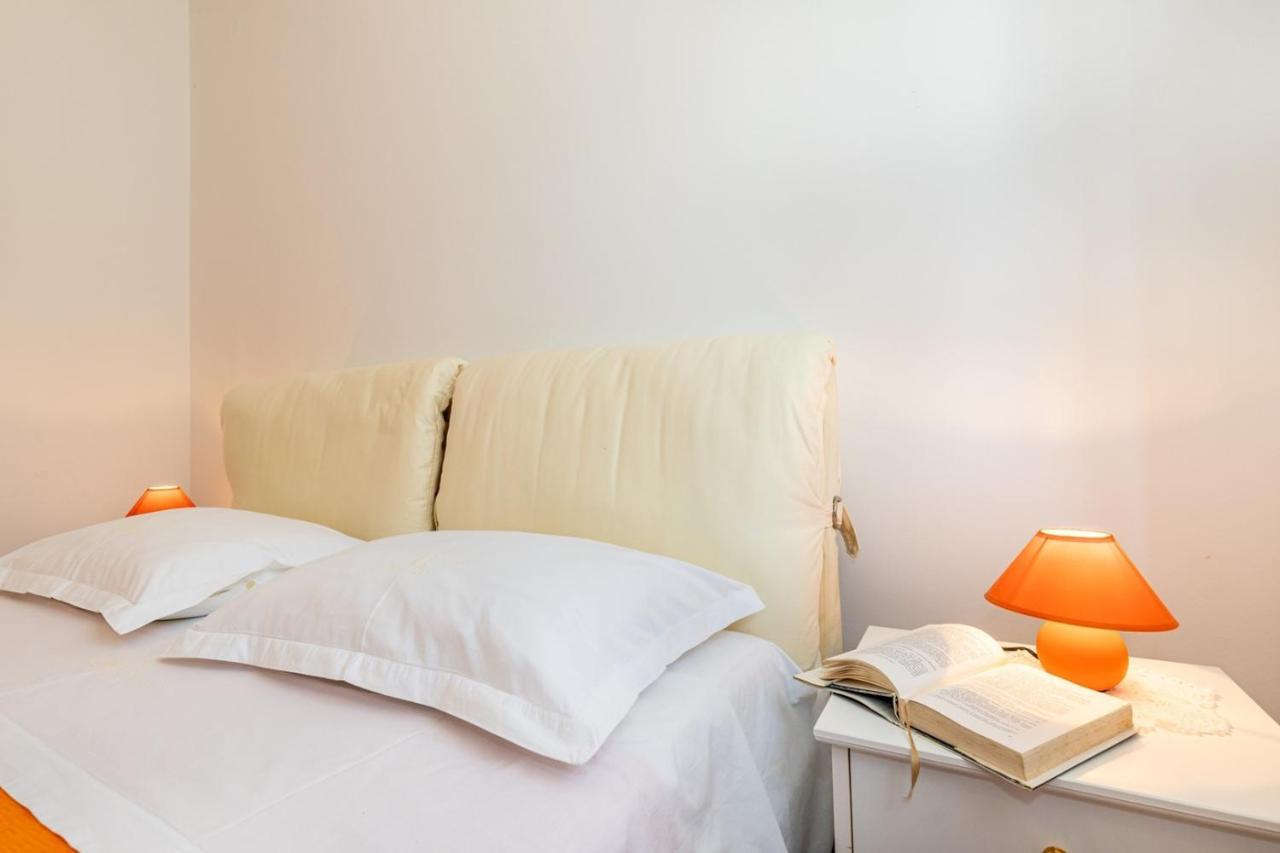 Apartments Ada Near The Sea 포레치 외부 사진