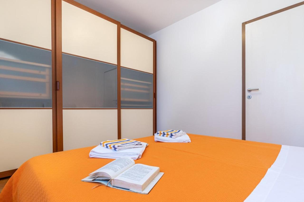 Apartments Ada Near The Sea 포레치 외부 사진