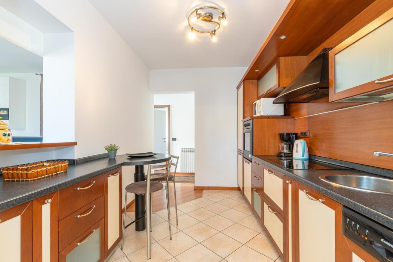 Apartments Ada Near The Sea 포레치 외부 사진