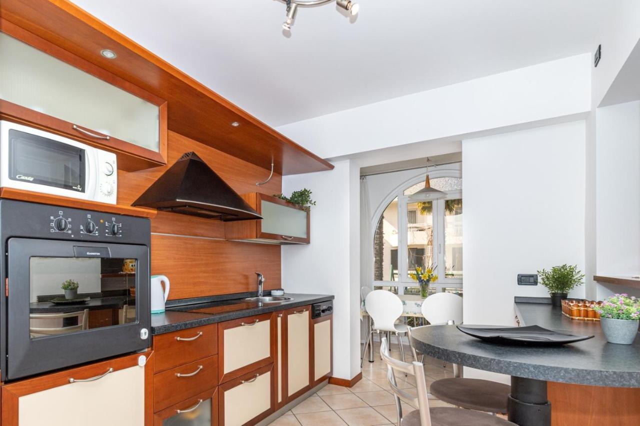 Apartments Ada Near The Sea 포레치 외부 사진